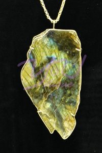 Ultimate Labradorite Pendant