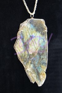 Ultimate Labradorite Pendant