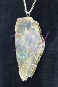 Ultimate Labradorite Pendant